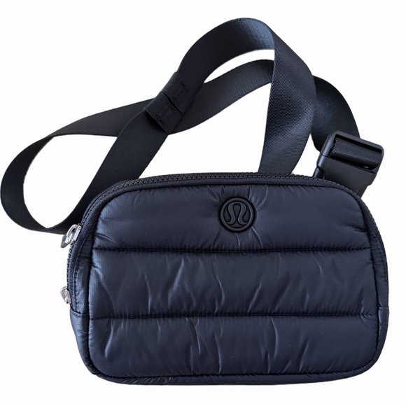 lululemon athletica Handbags - Lululemon Everywhere Belt Bag Large Wunder Puff 
 | Adjustable Strap | Crossbody